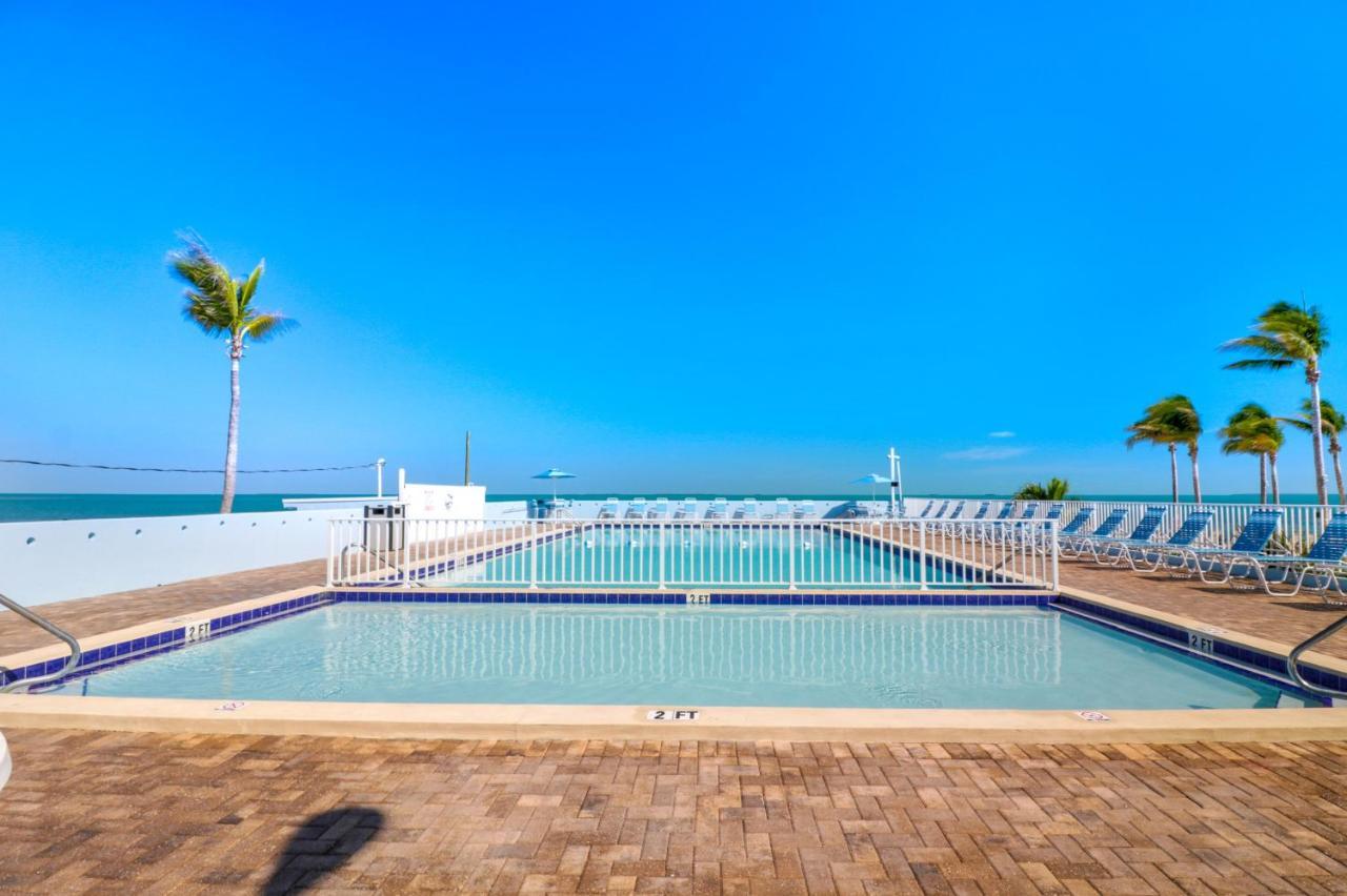 Fiesta Key Rv Resort Standard Room 1 Layton Esterno foto