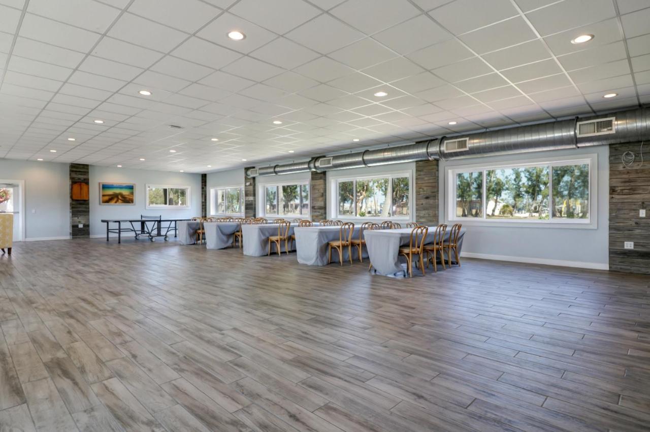 Fiesta Key Rv Resort Standard Room 1 Layton Esterno foto